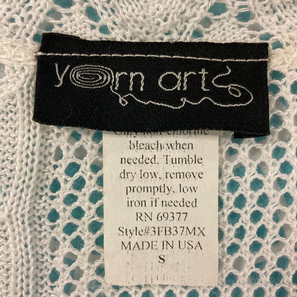 💛TODAY***$10***Yarn Art white, cropped, short sleeve, open-knit sweater. - Picture 3 of 4